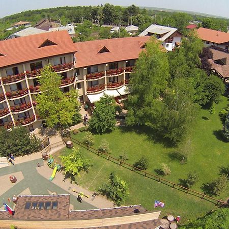 Little Texas Iasi Hotel Kültér fotó