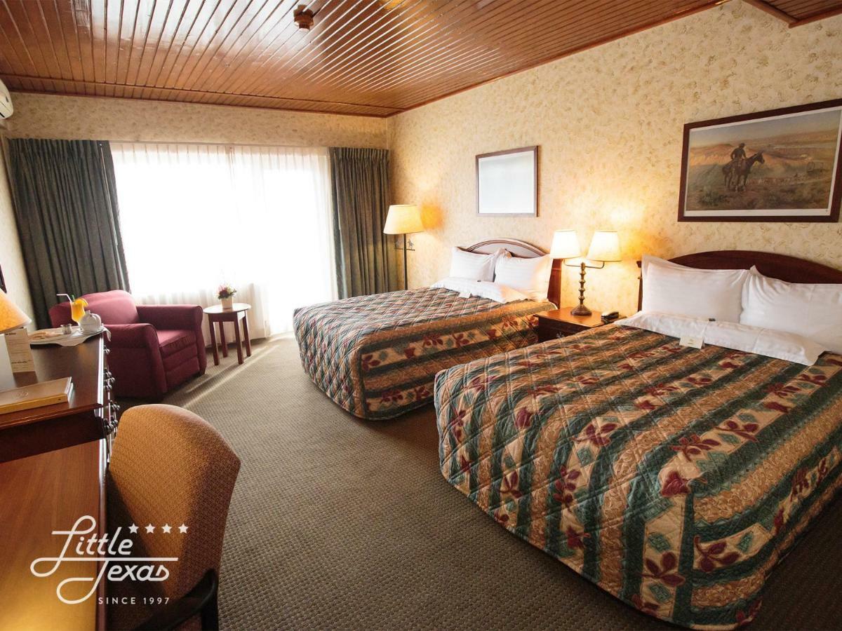 Little Texas Iasi Hotel Kültér fotó
